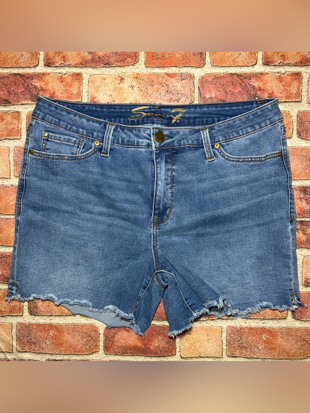 Pre-Owned Seven7 Weekend Short Women's Cut Off Denim Shorts Blue Plus Size 16